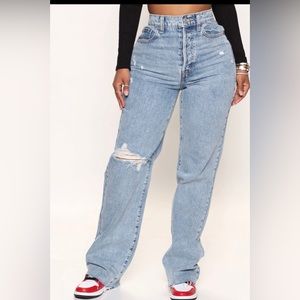 Fashionnova 90’s ripped straight leg jeans size 11